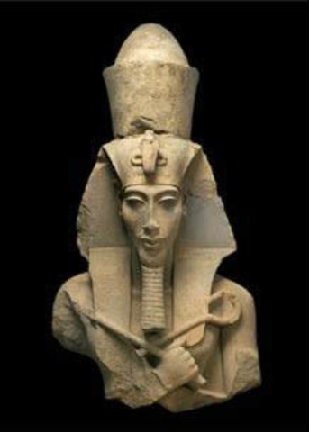 1353 v.C  Amenhotep IV werd Farao
