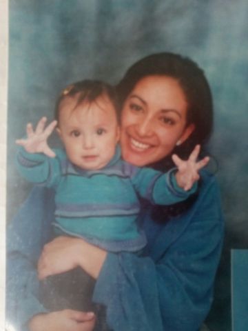 Mi primera foto con mi mamá