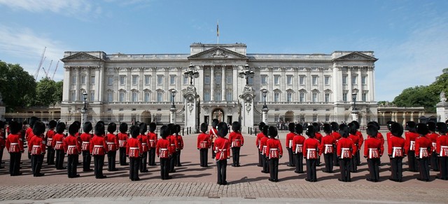 Un hombre logra penetrar la seguridad del Palacio de Buckingham