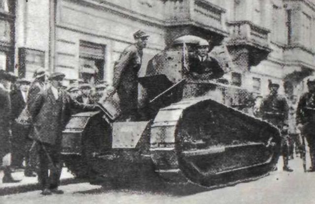 Golpe de las tres fuerzas