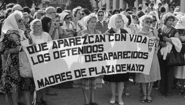 Fundación de la asociación Madres de Plaza de Mayo