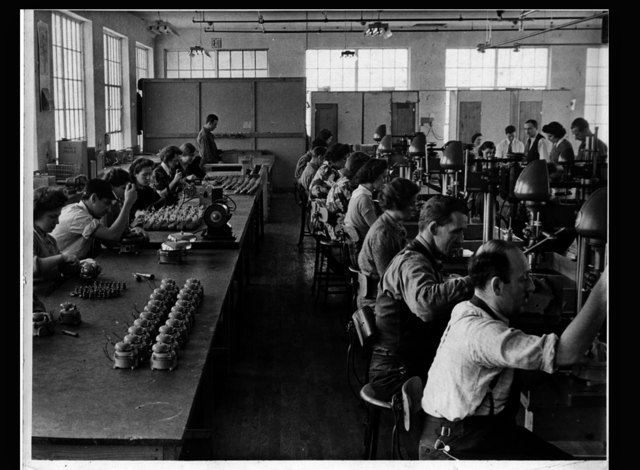 Industrial Production in US begins to Decline