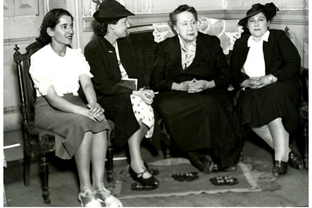 238 mujeres se graduaron de las universidades