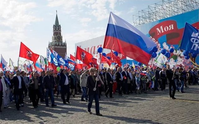 Праздник весны и труда в современной России.