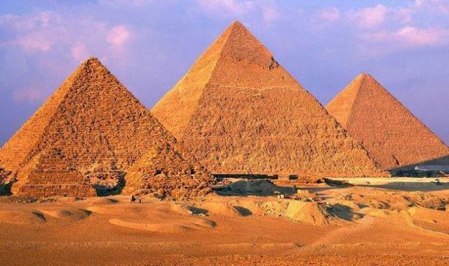 Wiskundige berekening van een piramide