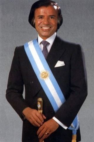 Menem asume como presidente