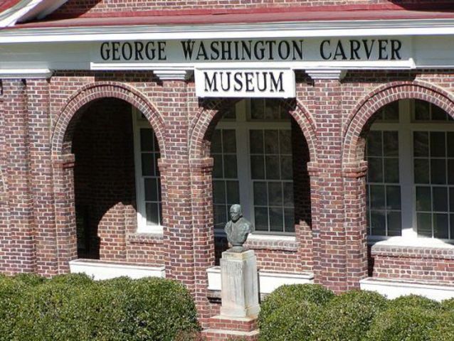 George Washington Carver gets a museum named after him.