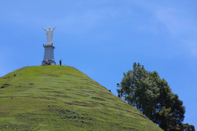 LA ESTATUA DEL CRISTO REY