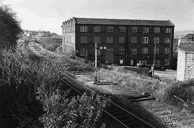 first centralized textile mill