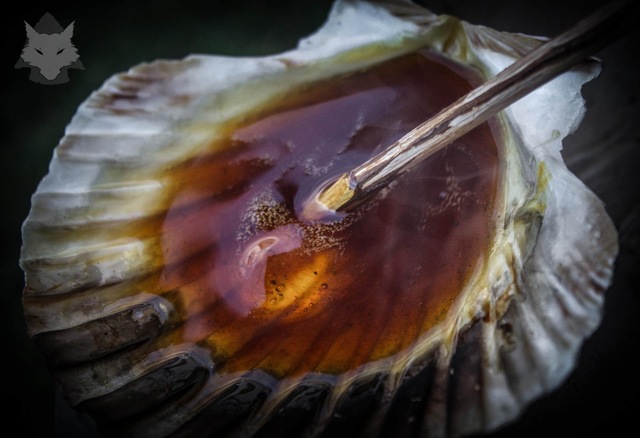 Aceite de cedro, aceite de oliva o incienso