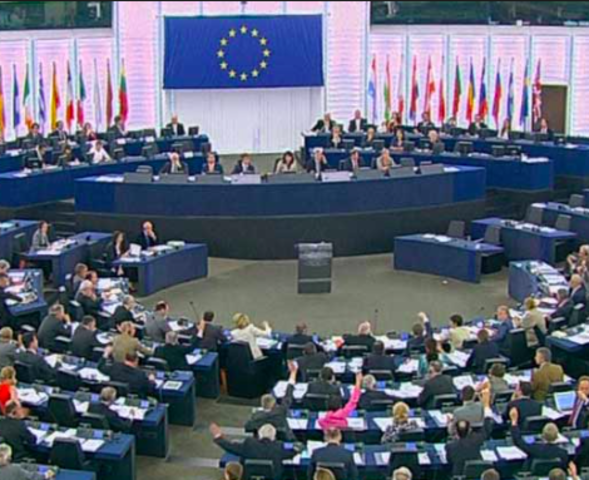 El Parlamento Europeo es elegido por sufragio universal