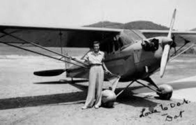 First African American woman to receive her pilot license from the Civilian Pilot Training Program.