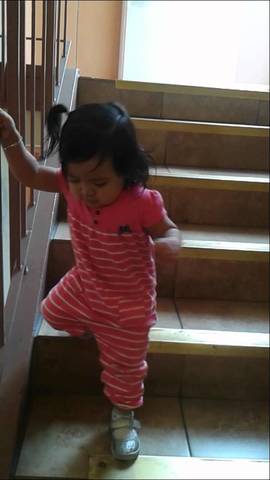 Etapa Sensorio - Motor. Movimientos rudimentarios. Cuerpo vivido.  23 meses