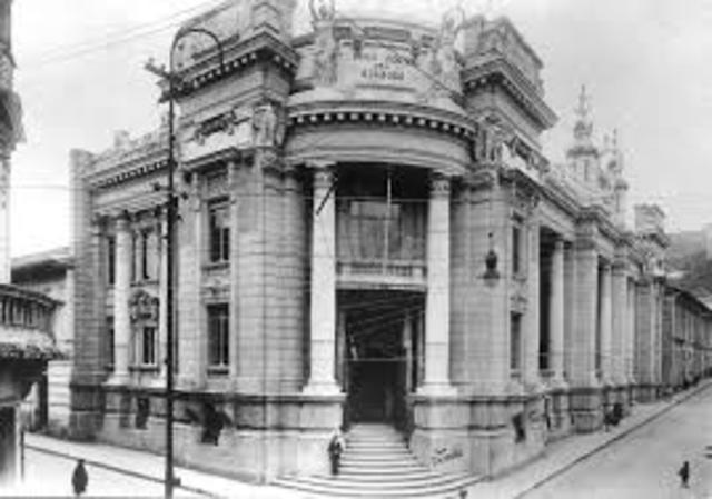 Surge el banco Nacional