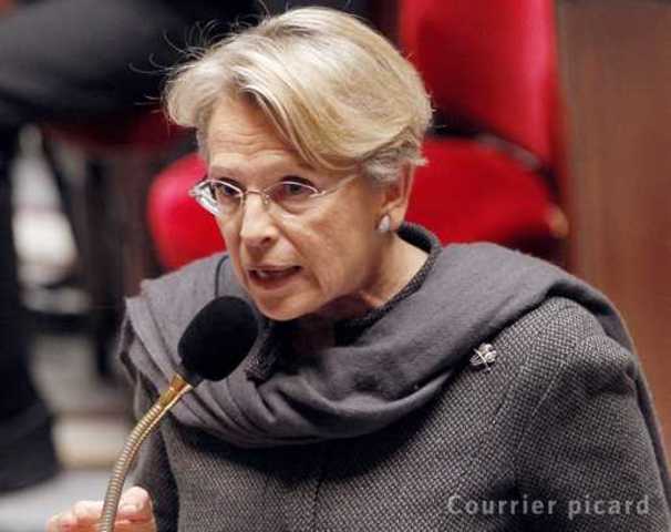 Michèle Alliot-Marie : l'affaire Bettencourt «n'est pas politique»