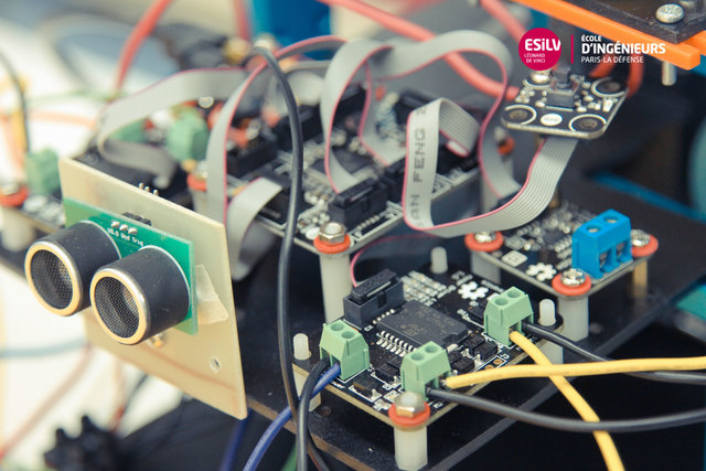 Association de la robotique à l'informatique