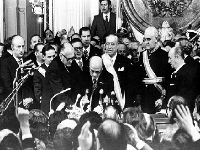 Asume la presidencia Héctor Jose Cámpora