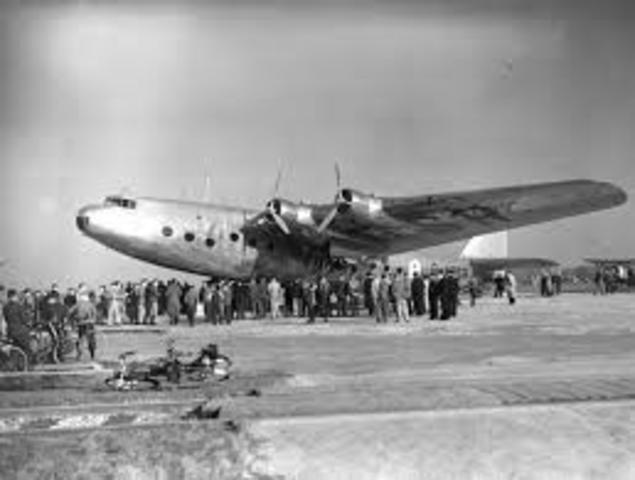 Planes are flying from london to paris