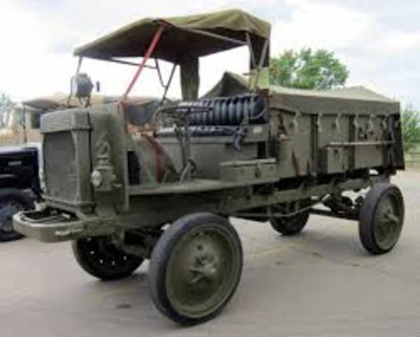 Roy Chapin invents the air tire