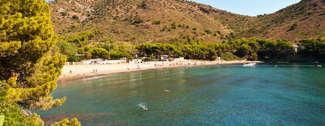 Camp in Cala Montjoi