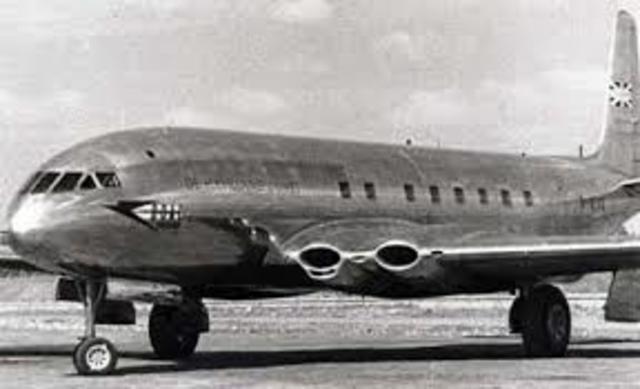 First modern commercial airliner