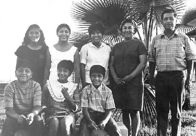 Cesar and helen had Eight child