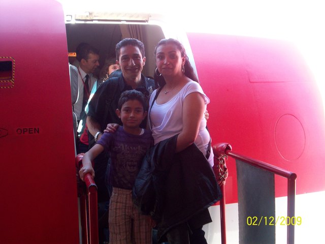 Primer viaje en avión en familia