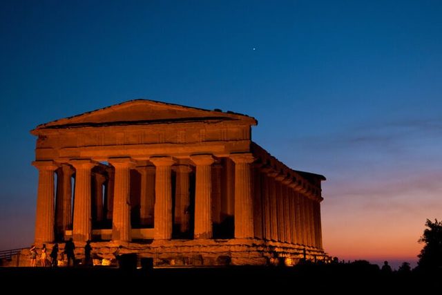 ESCUELA DE RELACIONES HUMANAS DEL COMPORTAMIENTO (1930-1960)