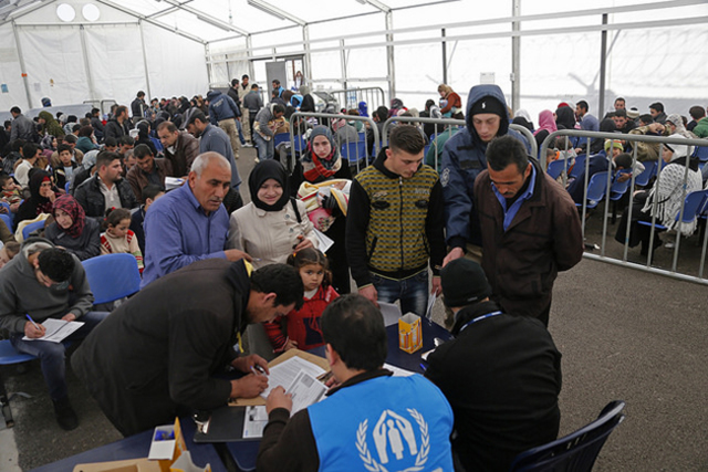 Lebanese government creates refugee camps