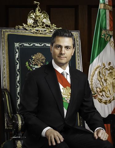 Enrique Peña Nieto asume la presidencia