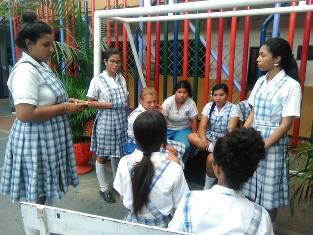 Quinta Actividad (Reunión para hacer actividad con niñas de primaria)