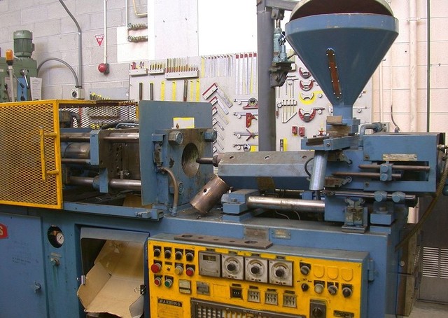 Moldeo por inyección de plástico