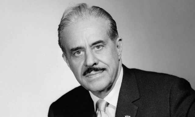 Nace Raymond Loewy