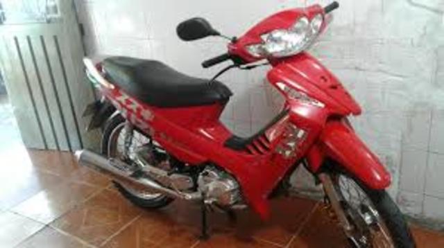 MI PRIMERA MOTO