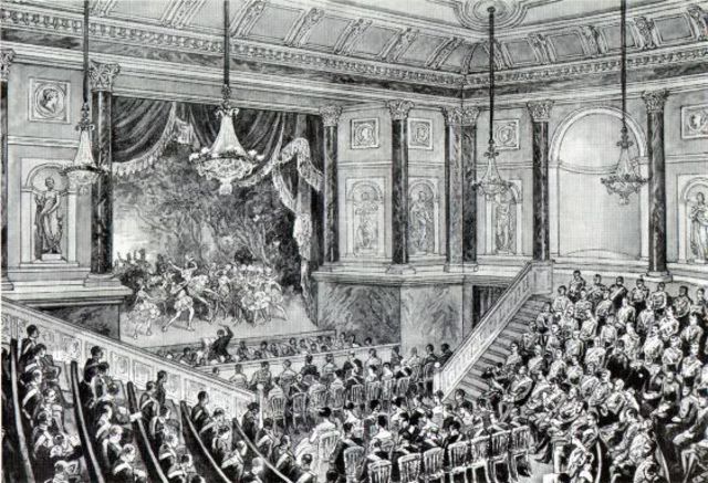 Создание императорского театра.
