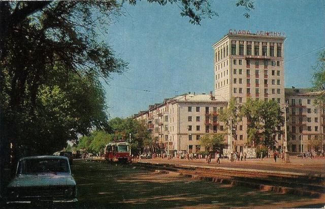 Сталинск вновь переименован в Новокузнецк.