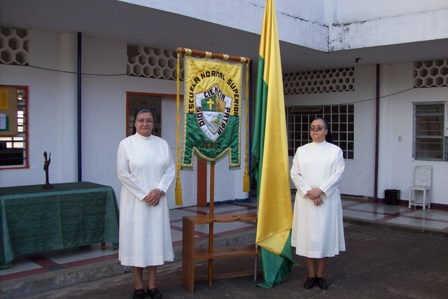 Hermana Rectora Dora