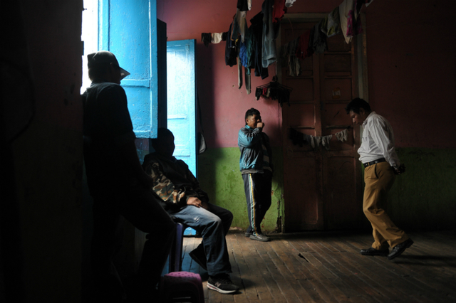 La llegada de Indígenas Embera a Bogotá se incrementó debido al desarrollo del conflicto armado en Pueblo Rico y Mistrató en Risaralda, y Bagadó en el Chocó.