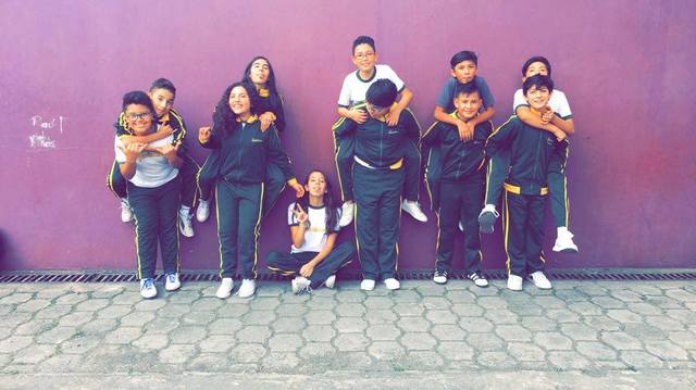 con mis amigos del spellman