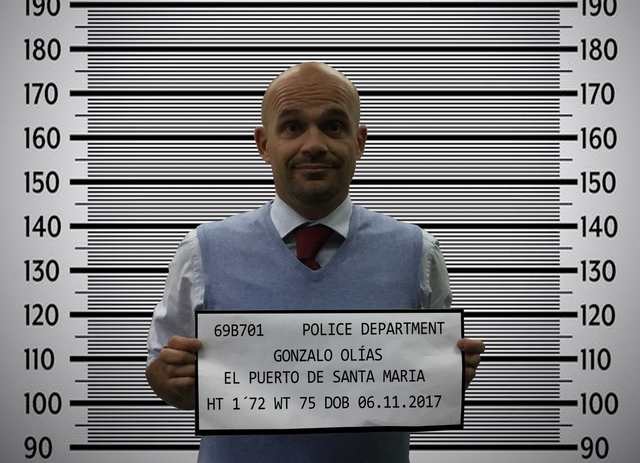 Mr Olías visits the school