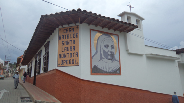 Madre Laura