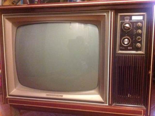 El primer televisor a blanco y negro