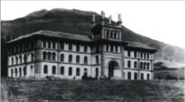 CONSTRUCCIÓN DEL HOSPITAL