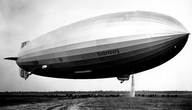 Ferdinand Von Zeppelin. El Zeppelin