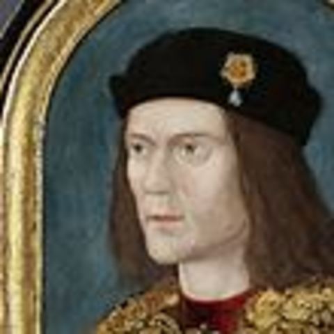 Richard III is killed in battle