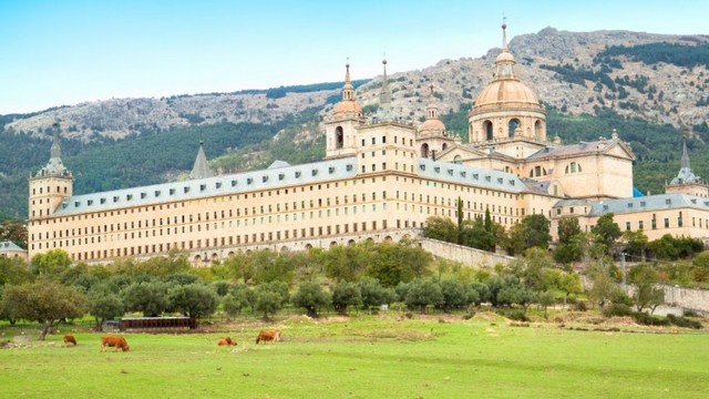 Phillip II's palace, Escorial, was built.