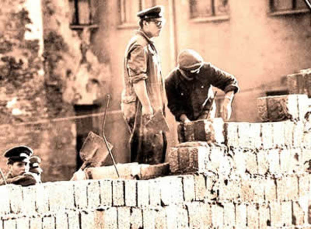 Construção do muro de Berlim