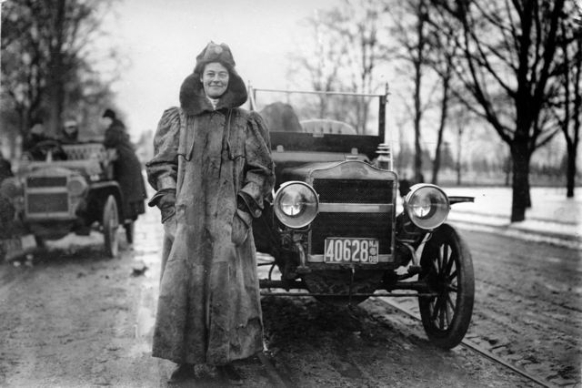 First woman to drive across the U.S.