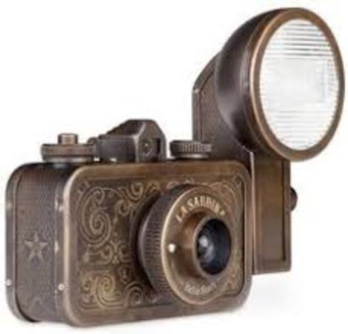 ➮ 1925 – Leica I