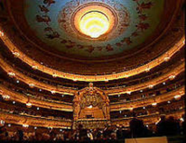 Peter l moved the capital of Russia to St.Petersburg